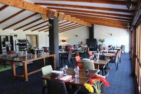 Marlborough Vintners Hotel