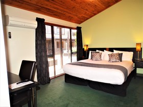 The Marlborough Riverside Hotel