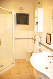 166 Majestic Court Motel