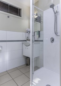 166 Majestic Court Motel