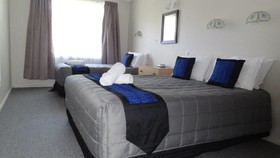 Admiral Motel
