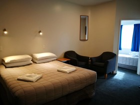 Airport Birches Motel