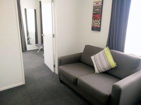 Airport Palms Motel