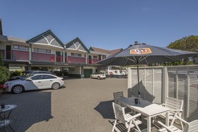 Amross Court Motor Lodge