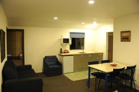 Annabelle Court Motel