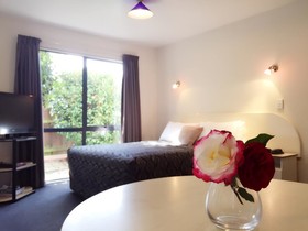 Annabelle Court Motel