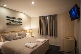 Arthur's Court Motor Lodge