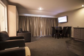 Arthur's Court Motor Lodge