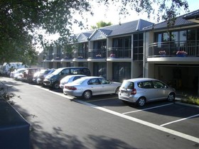 Azena Motels