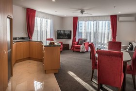 Fino Hotel & Suites