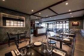 Fino Hotel & Suites