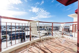 Fino Hotel & Suites