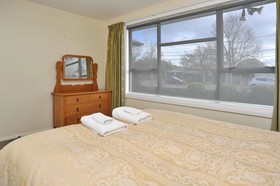Charlesworth Villa - Christchurch Holiday Homes