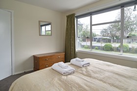 Charlesworth Villa - Christchurch Holiday Homes
