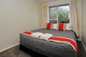 Charlesworth Villa - Christchurch Holiday Homes