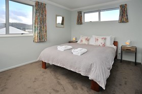 Charlesworth Villa - Christchurch Holiday Homes