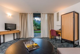 Chateau on the Park - Christchurch, a DoubleTree by Hilton