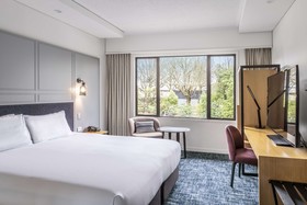 Chateau on the Park - Christchurch, a DoubleTree by Hilton