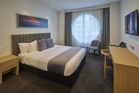 Christchurch City Hotel