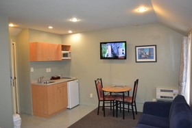 Courtesy Court Motel