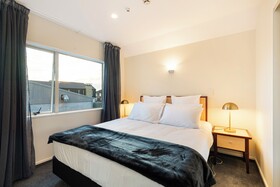 Daffodil Motel