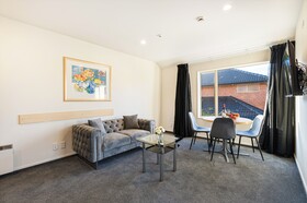 Daffodil Motel