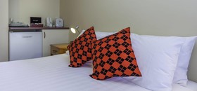 Deans Bush Motel