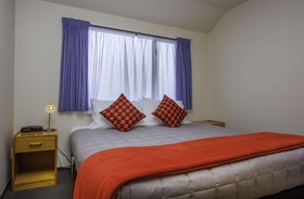 Deans Bush Motel