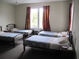 Dorset House Backpackers / Dorset Apartments