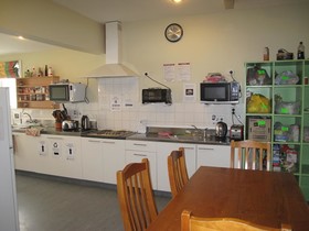 Dorset House Backpackers / Dorset Apartments