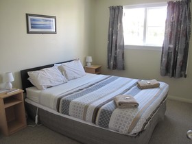 Dorset House Backpackers / Dorset Apartments