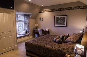 Eliza's Manor On Bealey