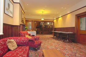 Eliza's Manor On Bealey