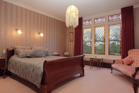 Eliza's Manor On Bealey