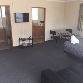 Ferry Motel