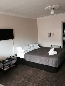 Ferry Motel