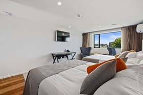 Golden Hotel