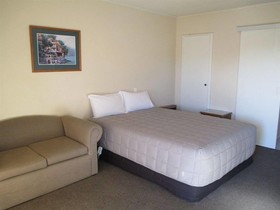 Merivale Court Motel