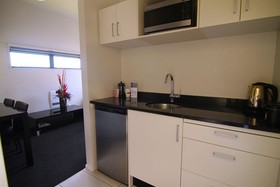 Metropolitan Executive Motel Apartments