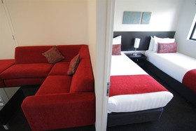 Metropolitan Executive Motel Apartments