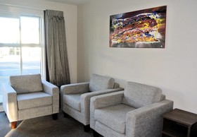 Oxford Village Motels