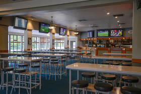 Racecourse Hotel & Motor Lodge