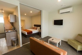 Ramada Suites by Wyndham Christchurch City