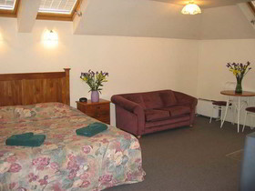 Rosewood Court Motel