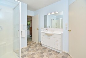 Russley Hideaway Chc Holiday Homes