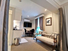 The Salisbury Hotel