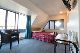 Hotel Give