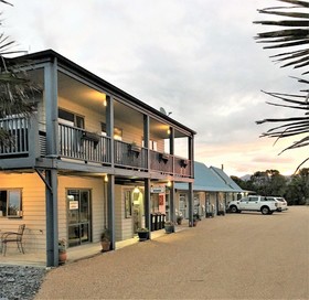 Collingwood Park Motel