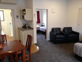 Carrick Lodge Motel