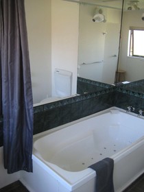 Asure 755 Regal Court Motel